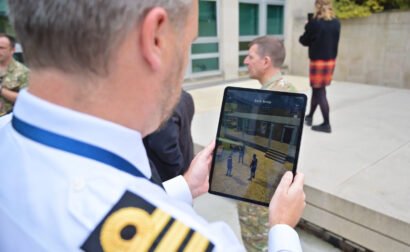 Person in the British embassy in United States using the Liberty Trail AR app