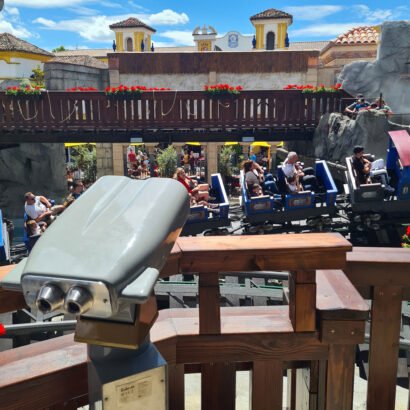 Yomis AR binoculars at Europa Park. Augmented reality binoculars for a theme park