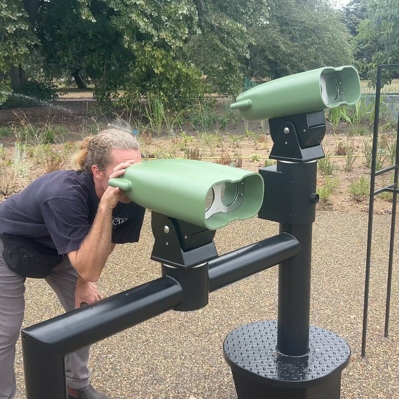 Virtual reality Binoculars at Kew gardens