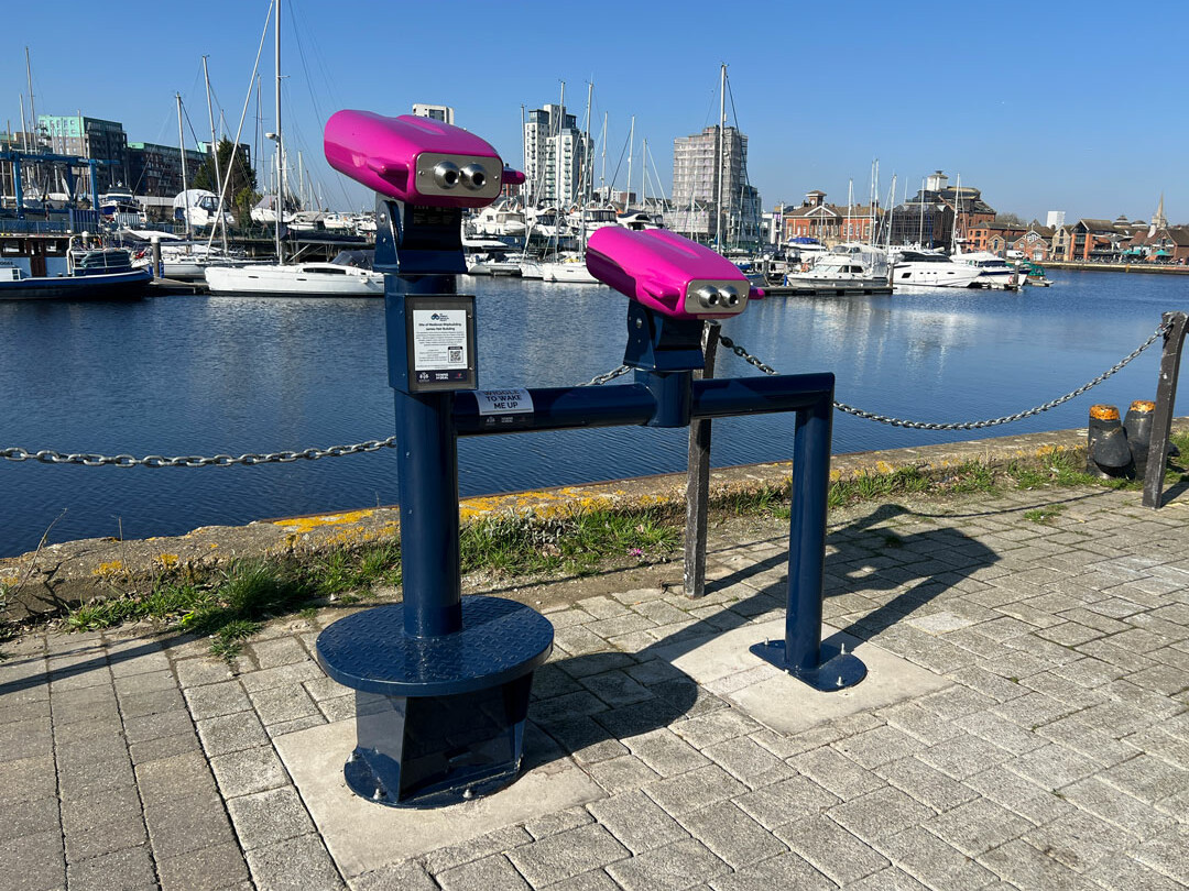 VR Binoculars in Ipswich